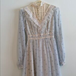 Vintage late 1970’s blue Gunne Sax prom dress.